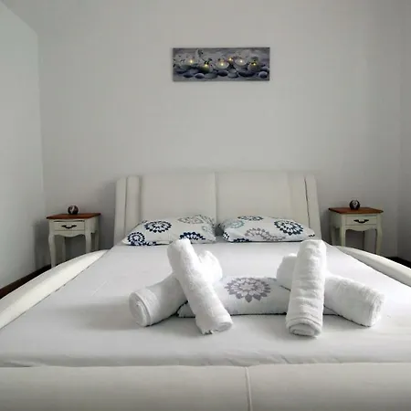 Perigiali Apartment
